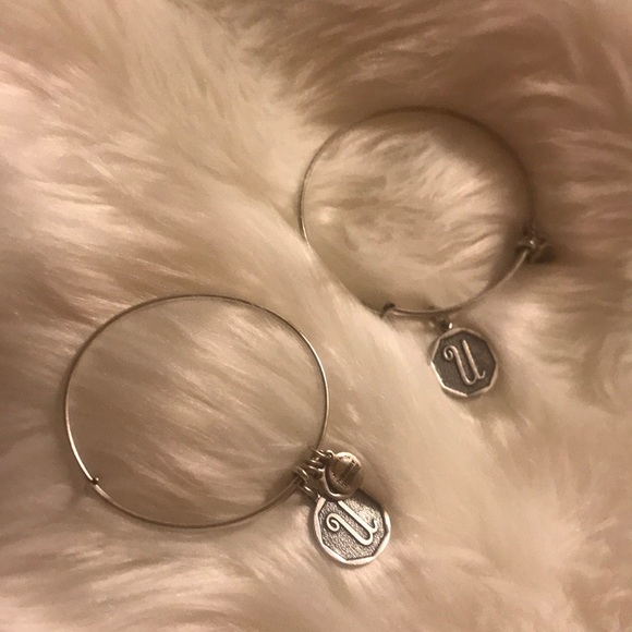 NWOT Alex and Ani Silver Initial U Bracelet - Picture 4 of 4